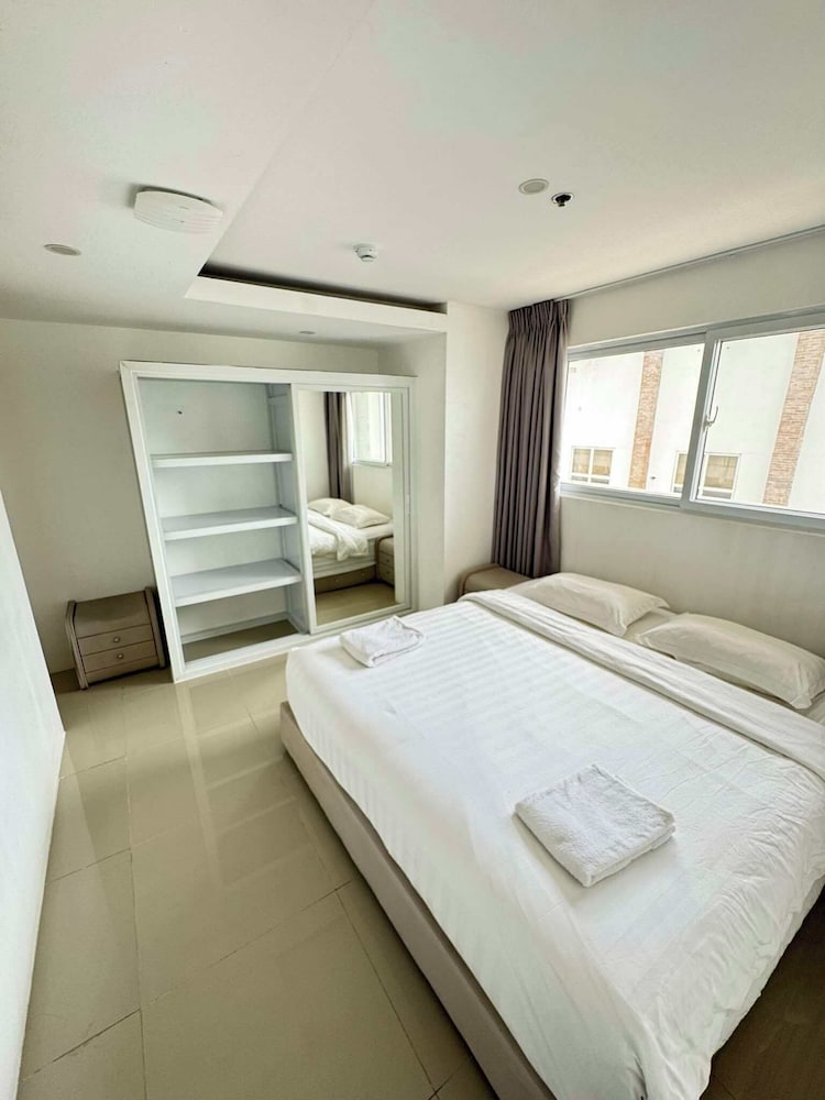 Deluxe Room, 1 King Bed, Accessible, Bay View photo 1