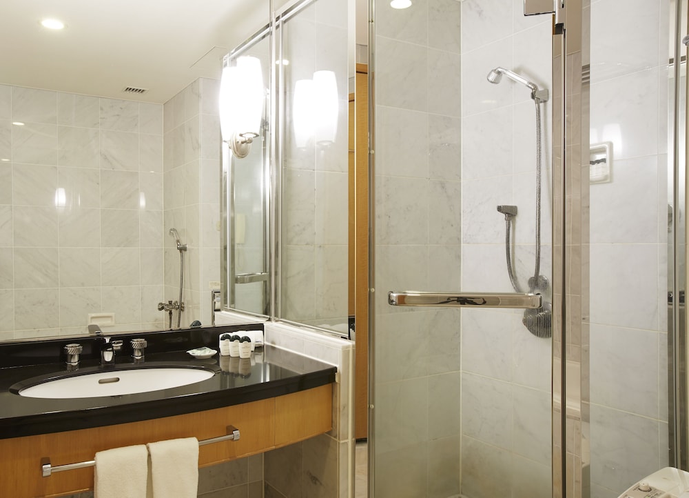 Clement Twin Room, Non Smoking (32 sqm) - Photo 16
