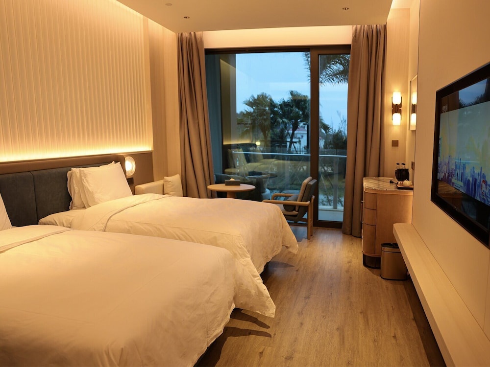 Deluxe Balcony Twin Room
