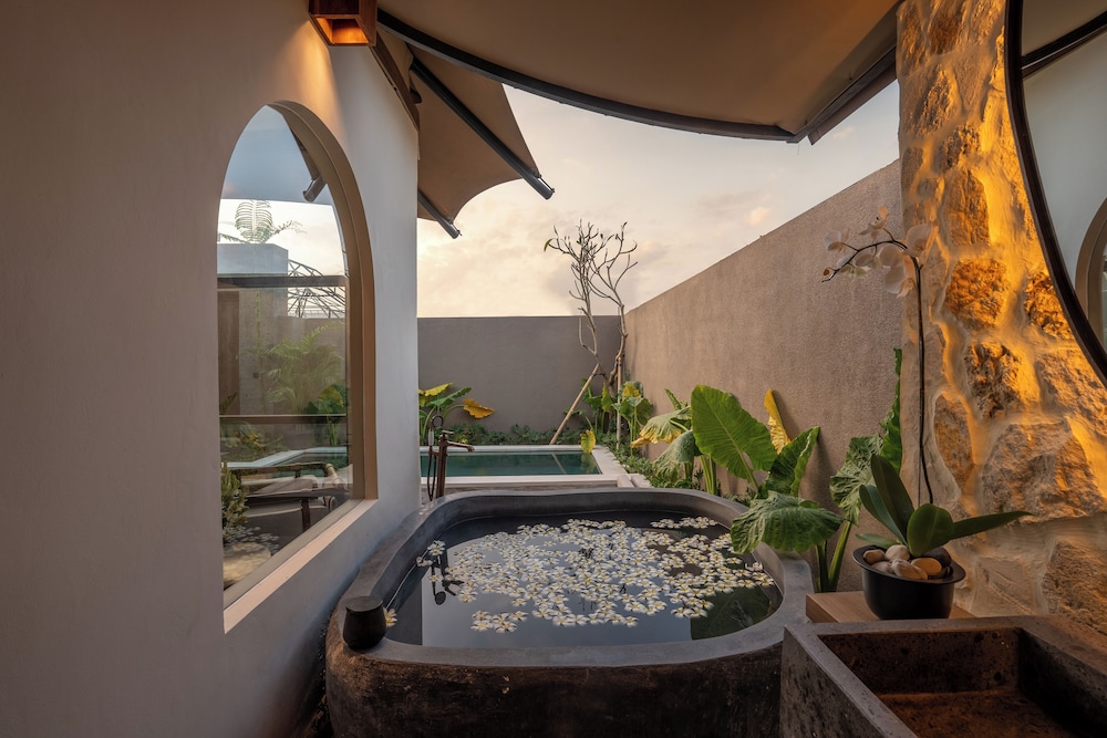 Tent, 1 Bedroom, Private Pool photo 3