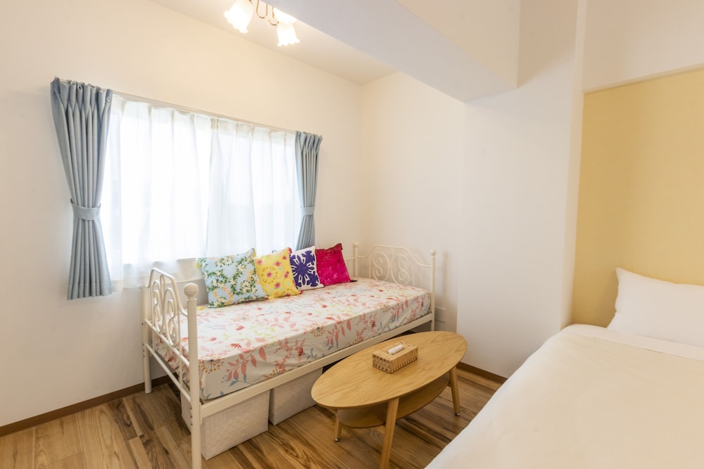 Twin Room - Photo 4