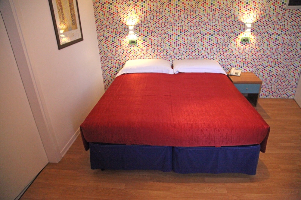 Superior Double Room Single Use, Private Bathroom photo 2