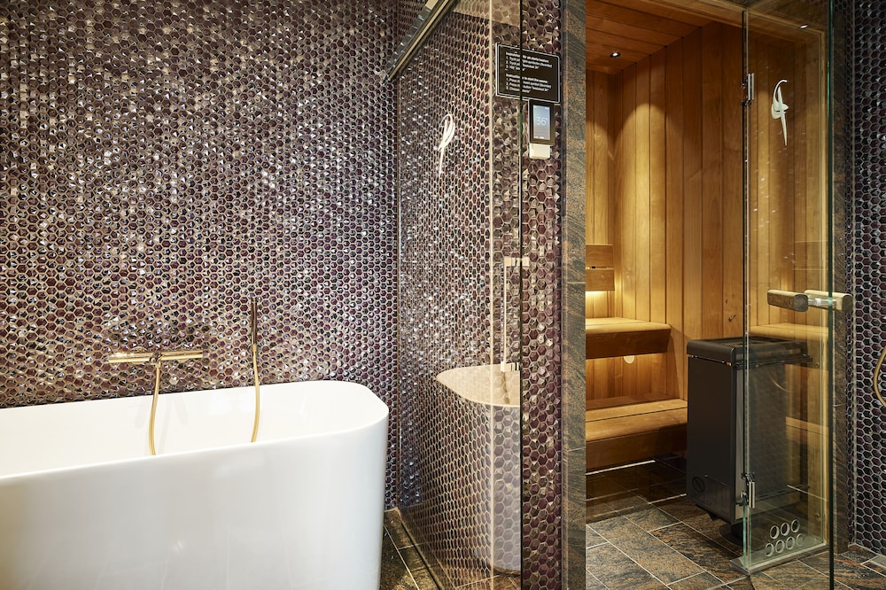 Suite with private Sauna - Photo 13