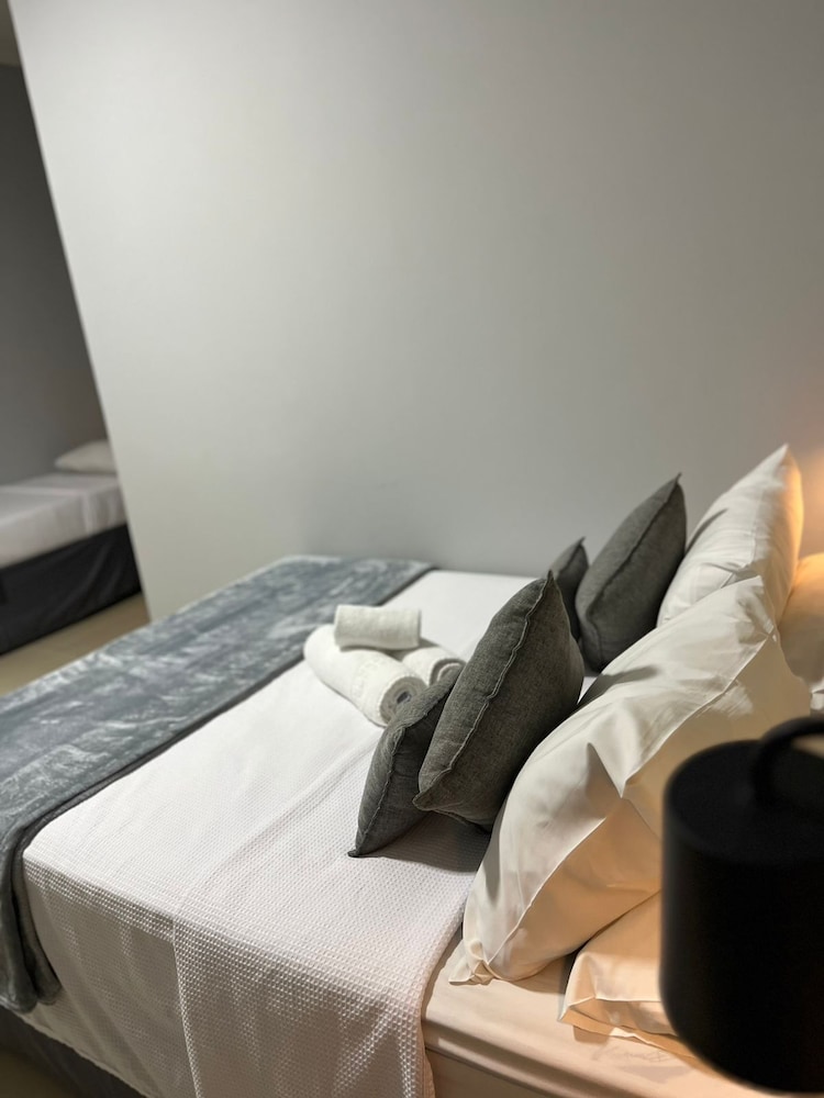 Deluxe Triple Room photo 2