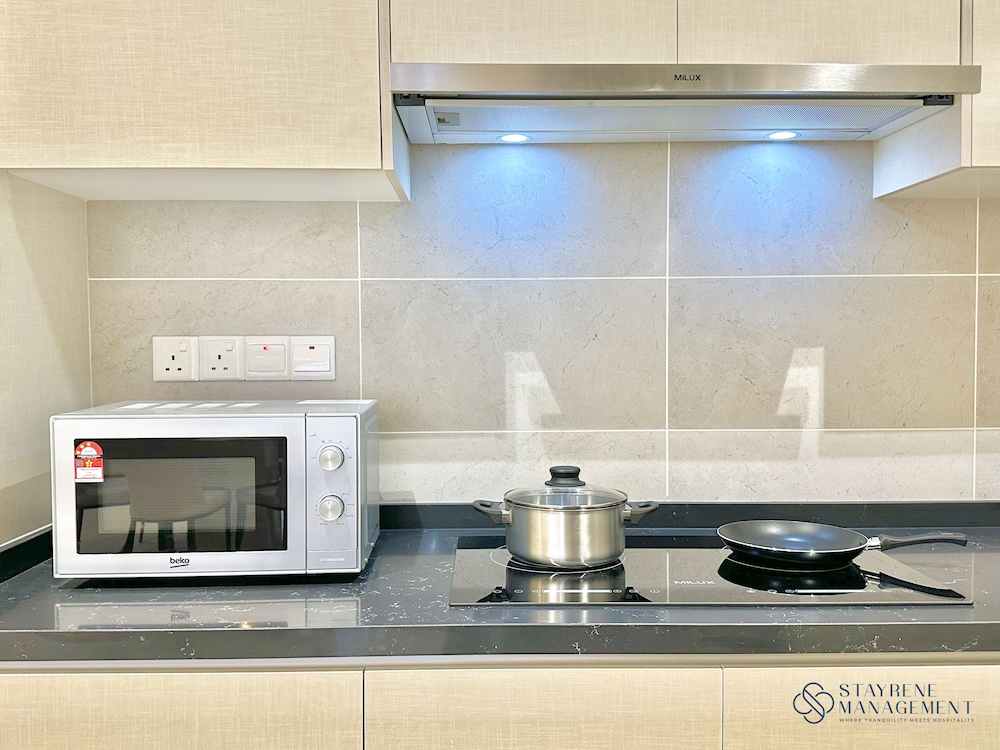 Comfort Apartment, 2 Bedrooms, Balcony, City View