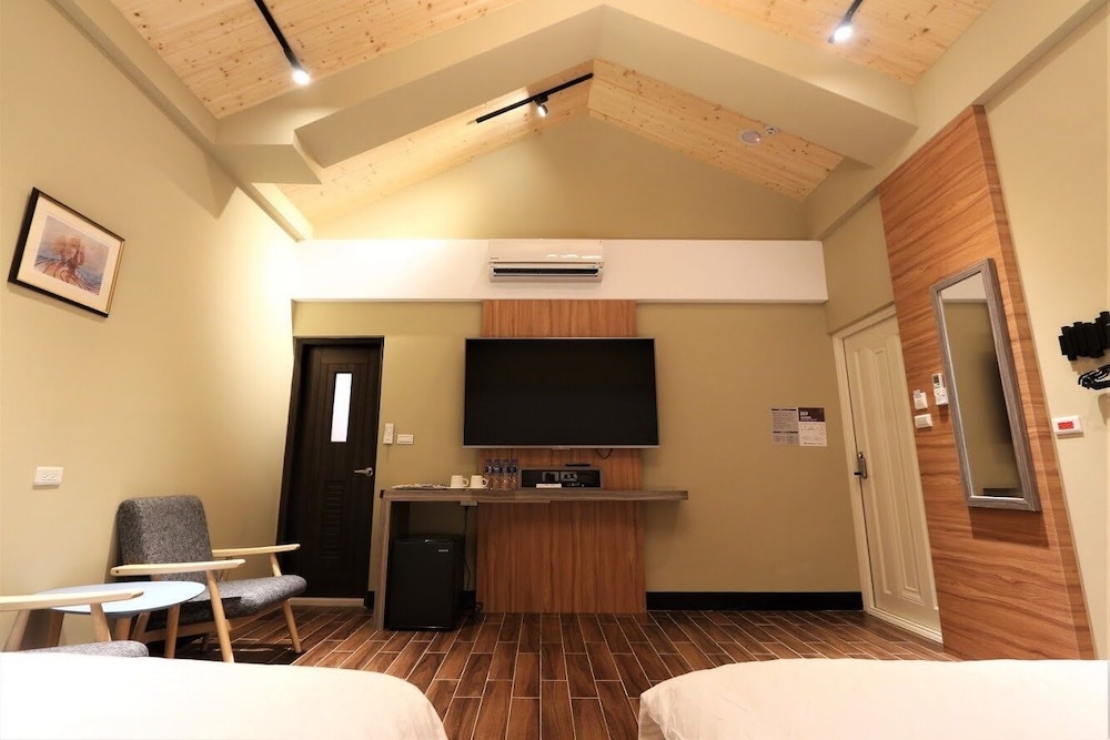 Grand Twin Room, 1 Double Bed and 1 Queen Bed photo 3
