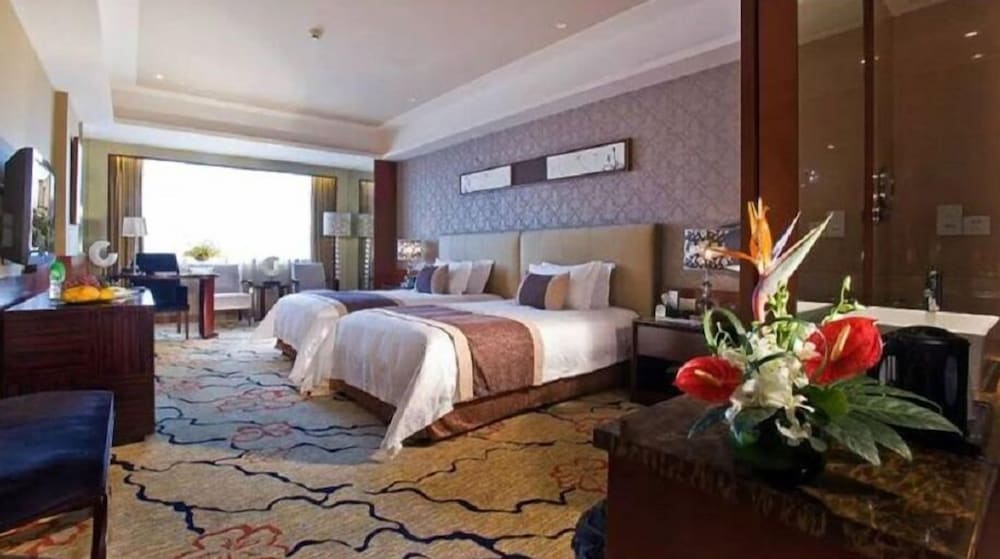 Deluxe King Room photo 3