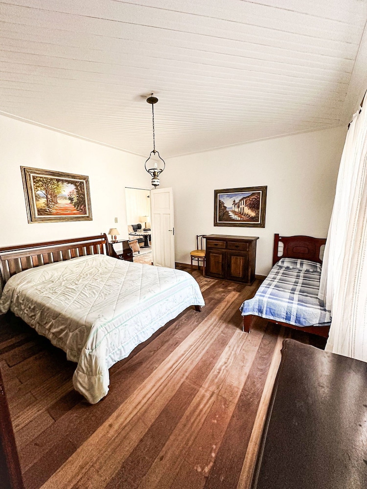 Villa photo 1