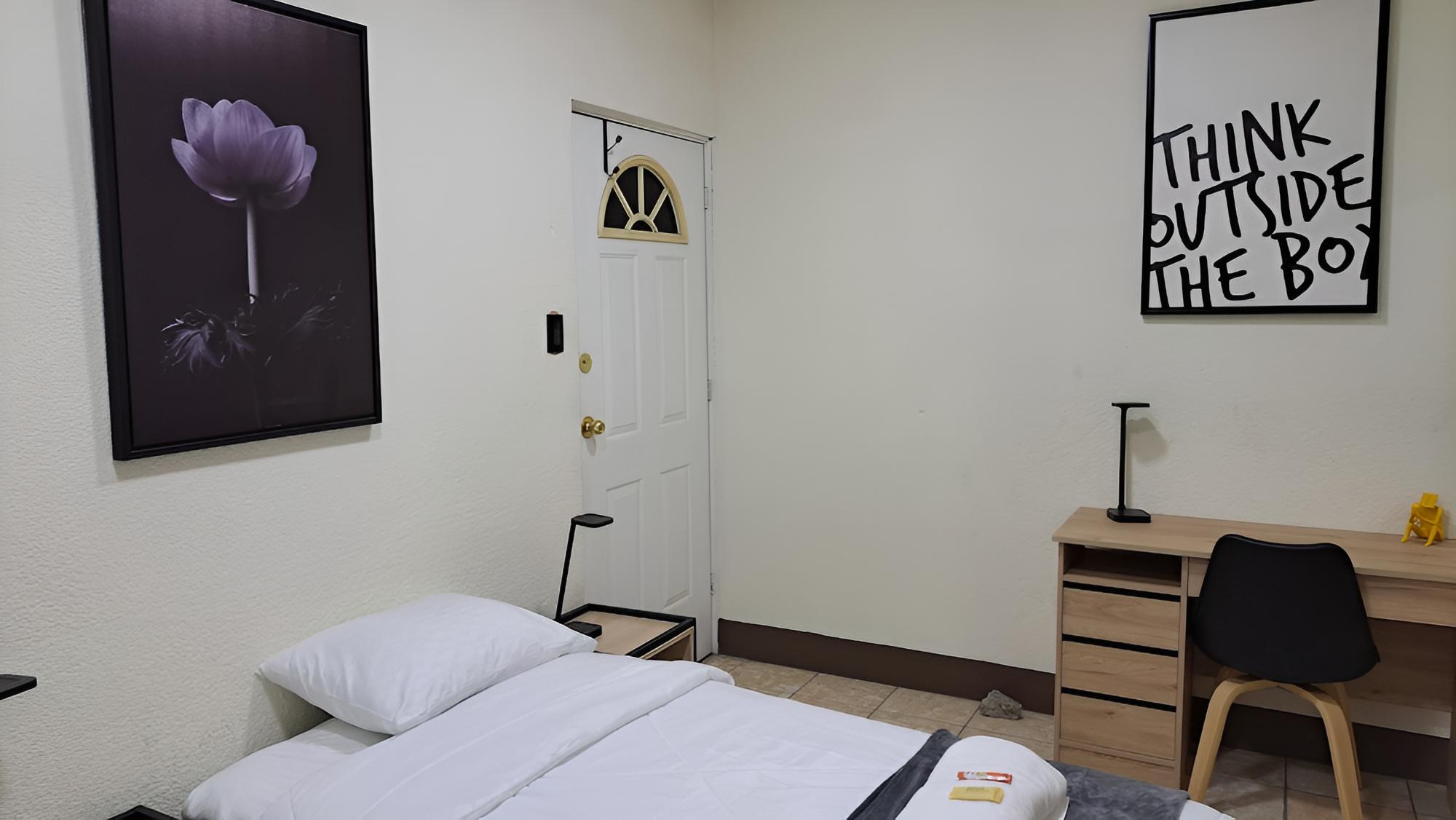 Basic Double or Twin Room photo 2