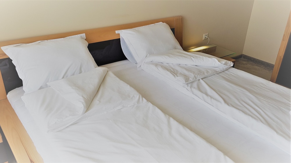 Deluxe Studio Suite photo 2