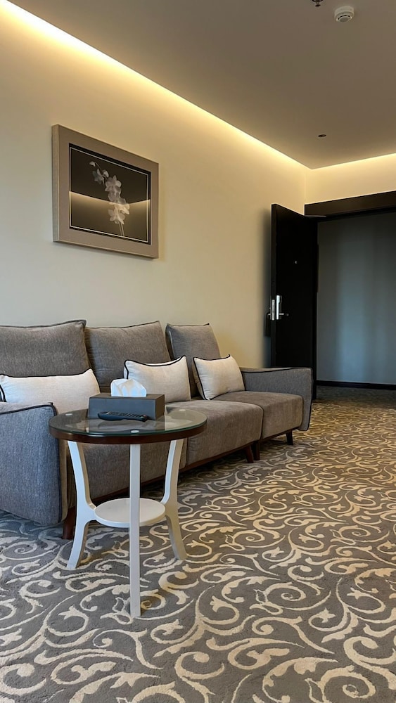 Executive Suite, 1 King Bed photo 3
