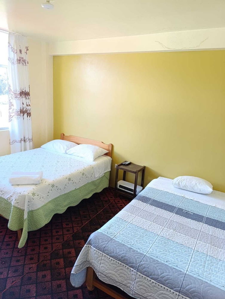 Twin Room, 2 Twin Beds, Private Bathroom photo 1