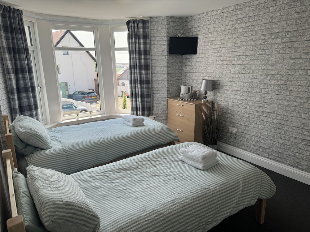 Basic Double Or Twin Room, Hill View