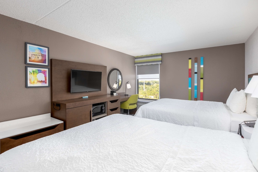 Room, 2 Double Beds, Accessible, Non Smoking (Roll In Shower) - Photo 3