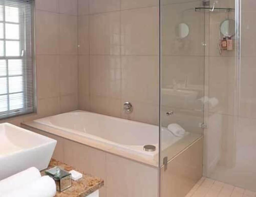 Deluxe Room, Poolside photo 2