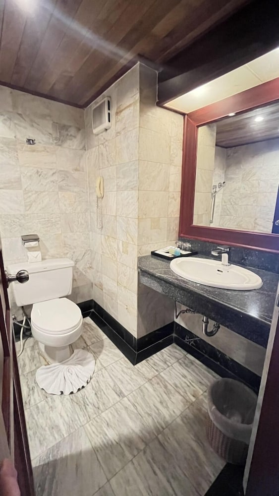 Family Double Room, City View