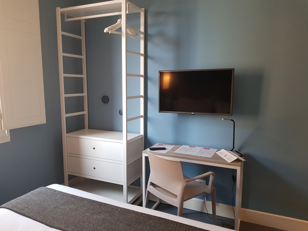 Basic Double Room photo 3