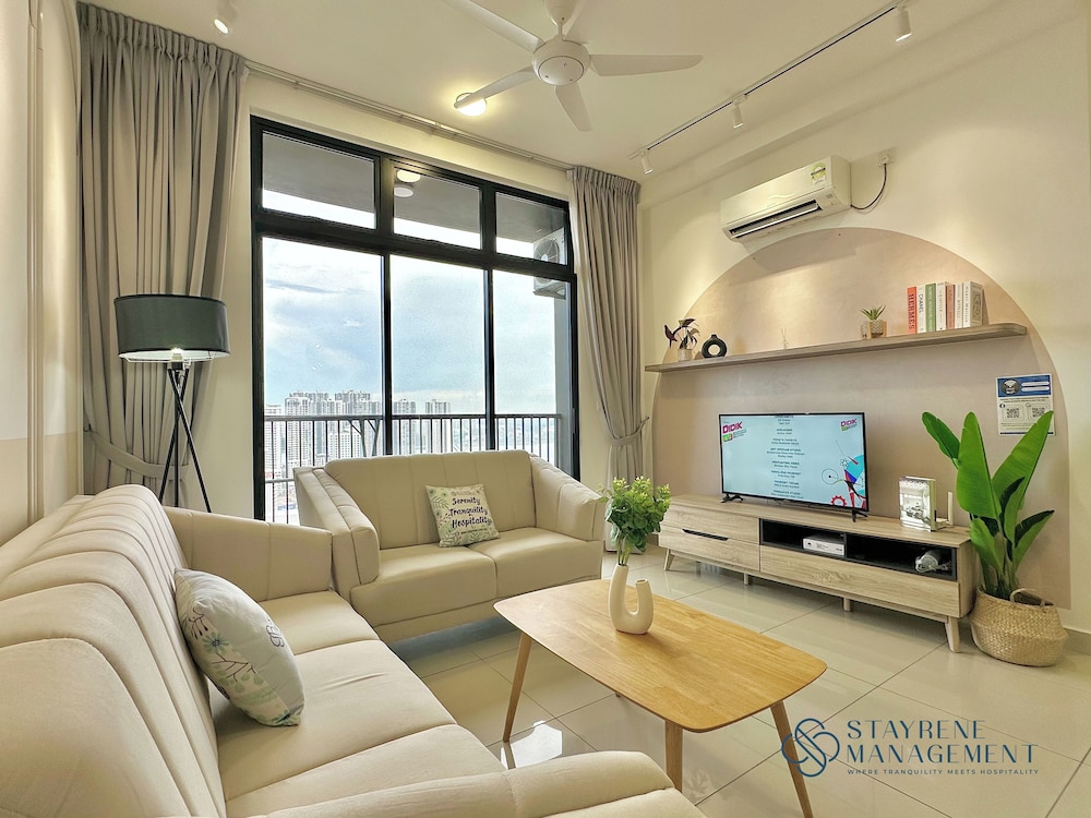 Comfort Apartment, 3 Bedrooms, Non Smoking, City View