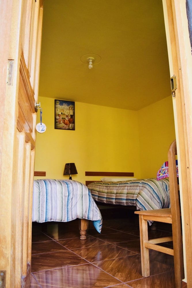 Basic Twin Room photo 2