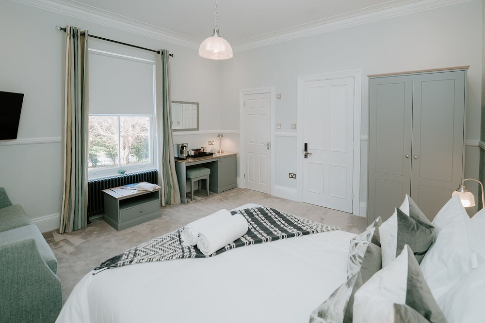 Premier Room