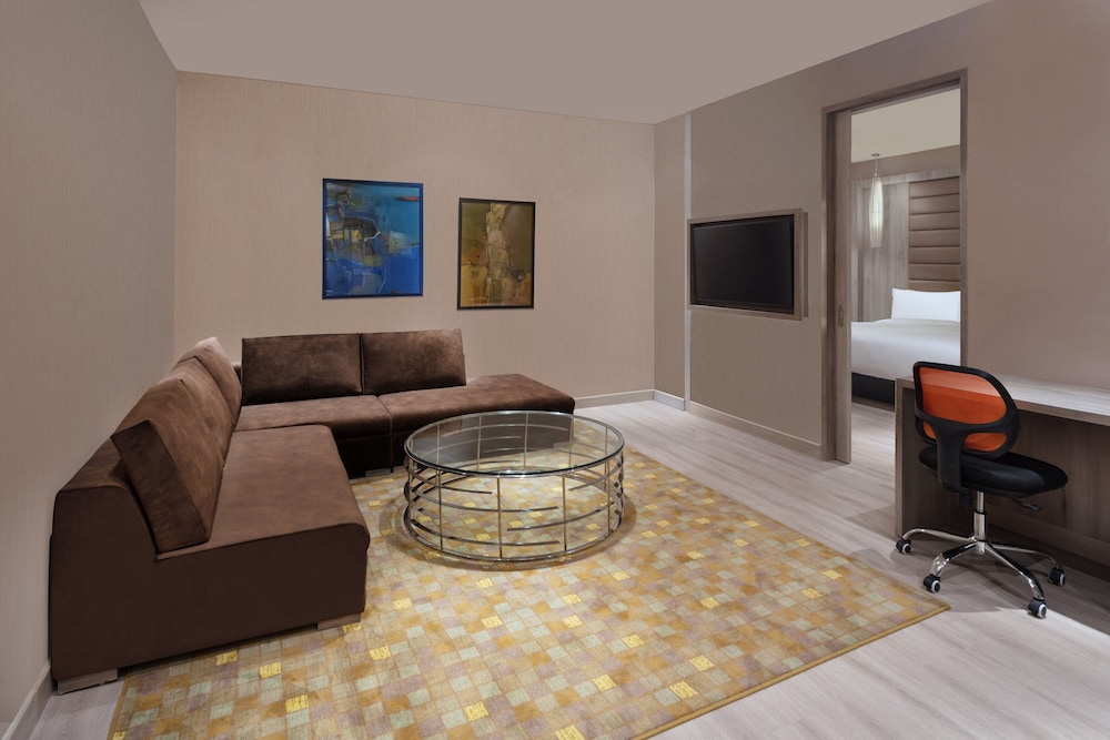 Club Suite, 1 Bedroom (Savvy) photo 2