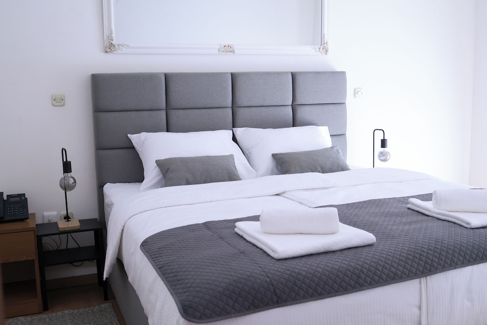 Apartment, 1 Double Bed with Sofa bed, Balcony, Courtyard View