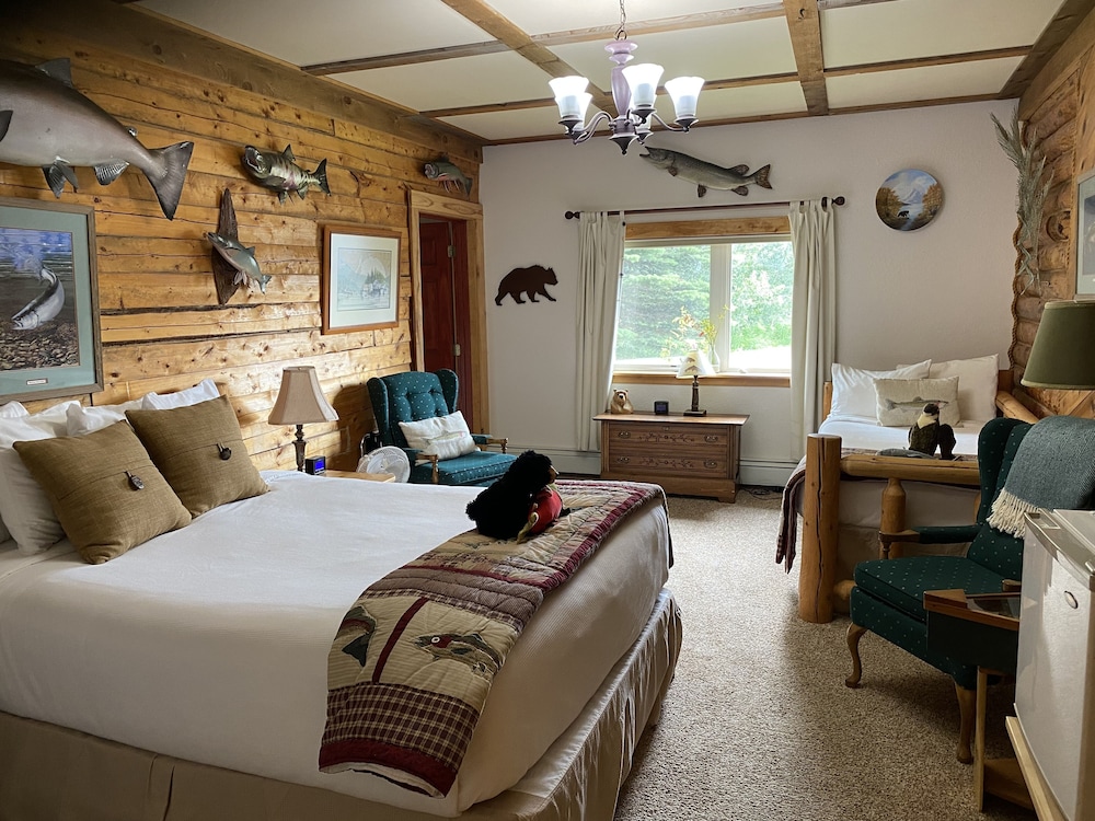 Comfort Quadruple Room, Multiple Beds, Bathtub, Mountain View photo 1