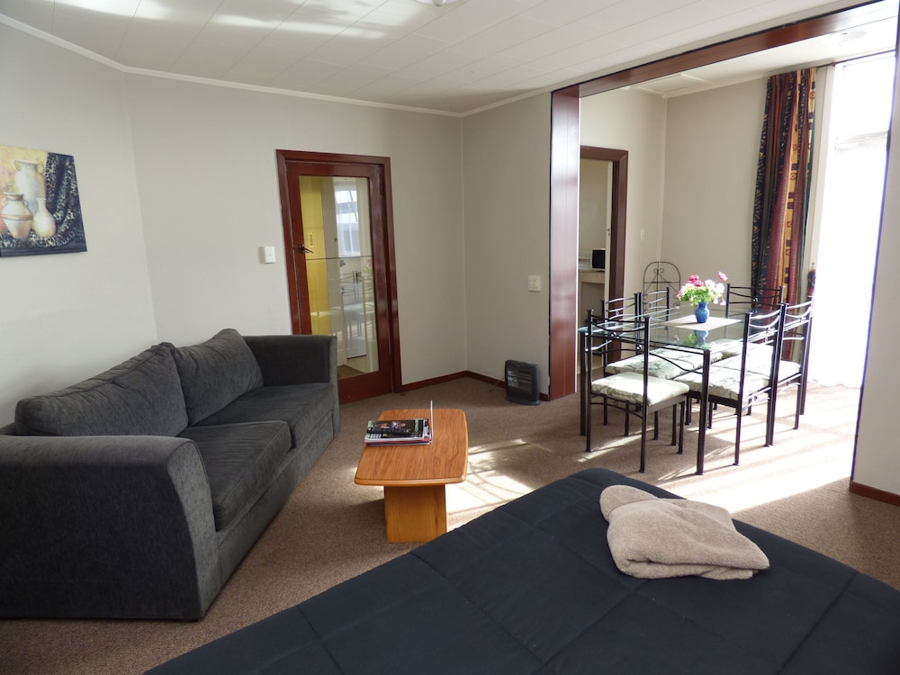 One Bedroom Family - Photo 1