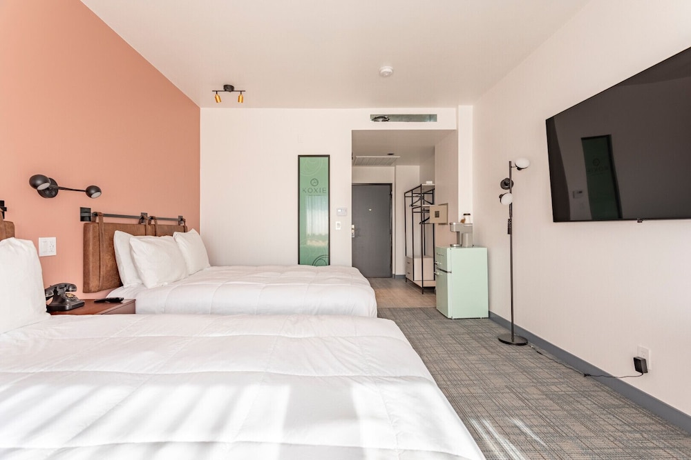 Deluxe Double Room, 2 Queen Beds