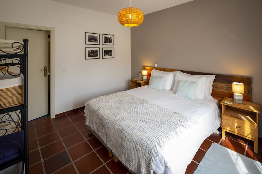 Standard Double or Twin Room, Private Bathroom (Ribafria)