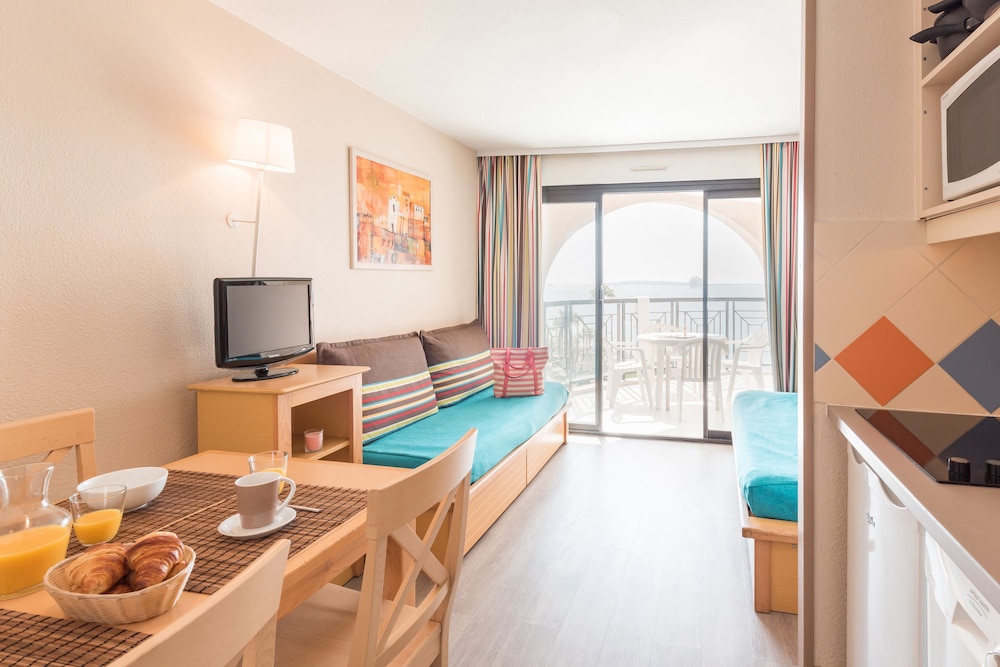 Studio, Sea View (For 4)