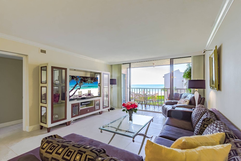 Condo (Siesta Breakers Ocean Views, 5th Floo) photo 1