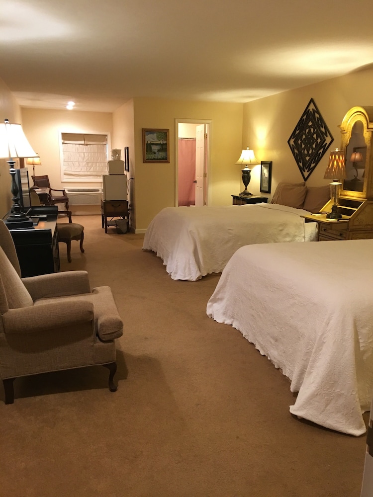 Oriental Queen Suite