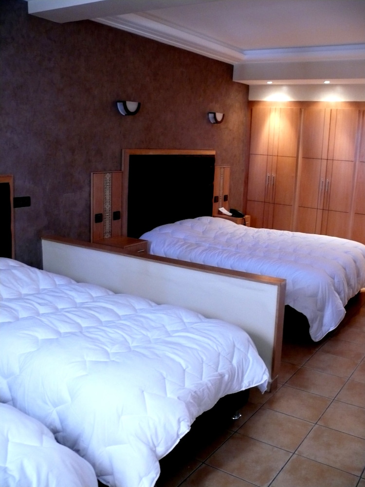 Quadruple Room - Photo 2