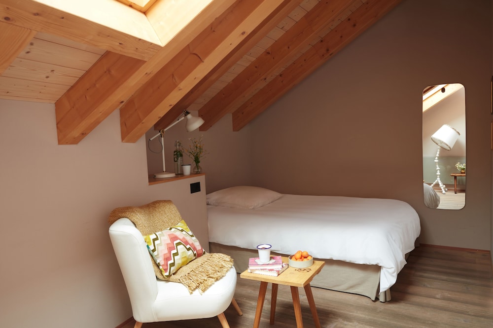 Premium Single Room