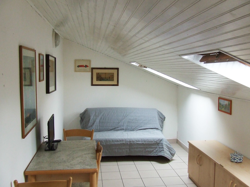 Standard Apartment, 1 Bedroom, Kitchenette, Mountain View
