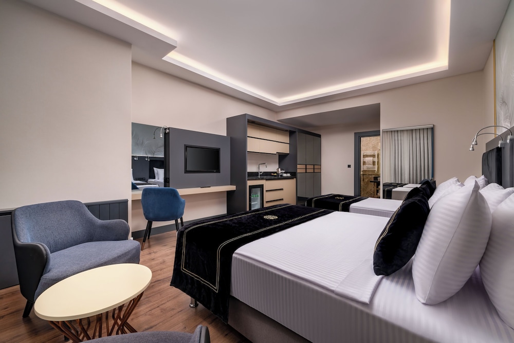 Superior Triple Room