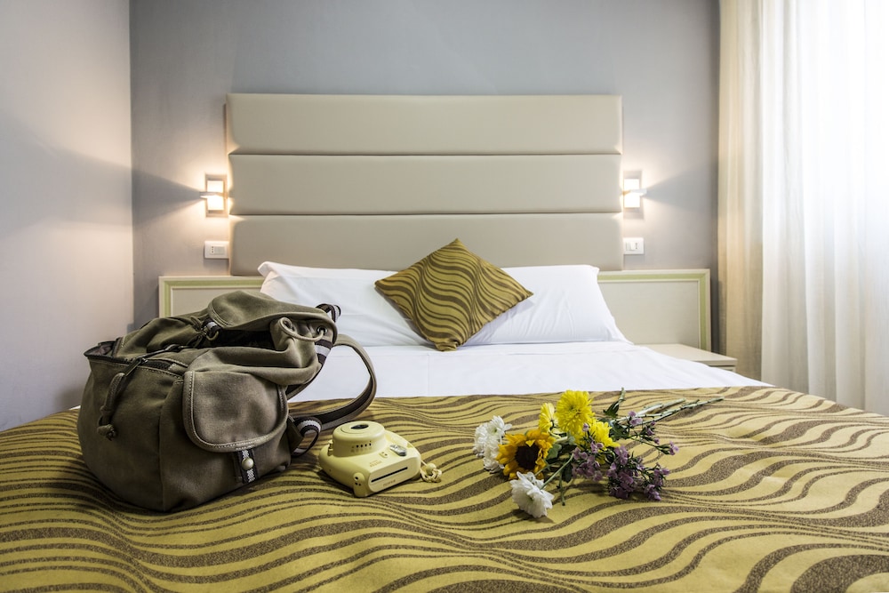 Basic Single Room, 1 Large Twin Bed