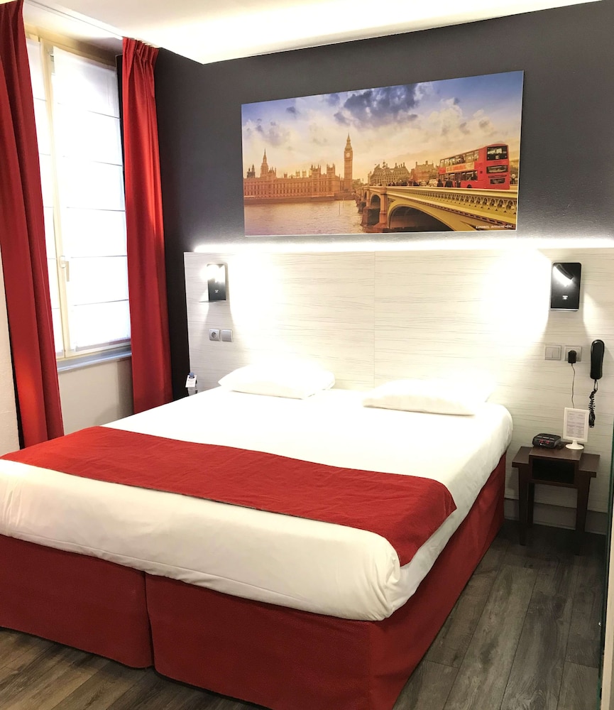 Superior Room, 1 King Bed, Non Smoking (Larger Room;Twin Bed On Request)