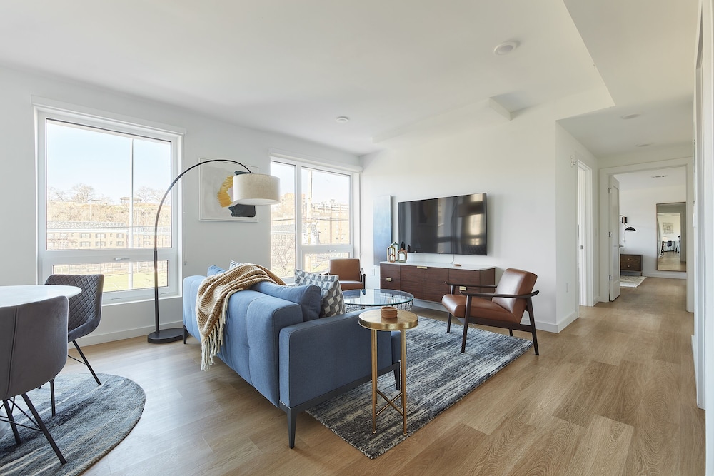 Stylish 2 BR w Roof Deck Access - Mins to NYC, Zdjęcie 4