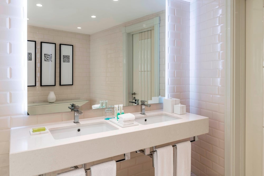 Club Suite, 2 Bedrooms (SW-M)