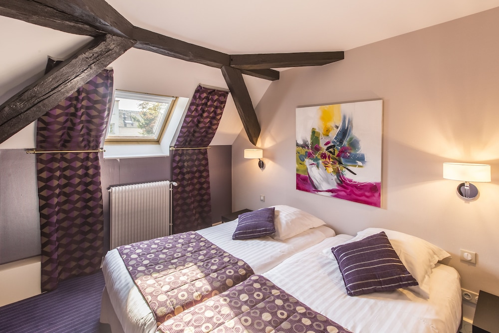 Executive Room - Photo 5