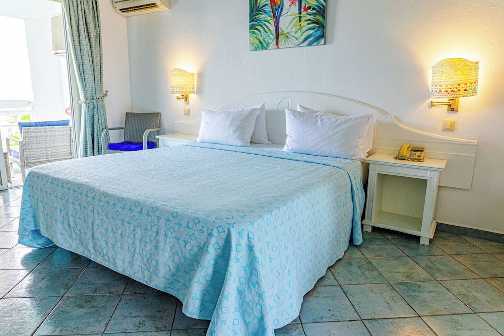 Partial Ocean View Room