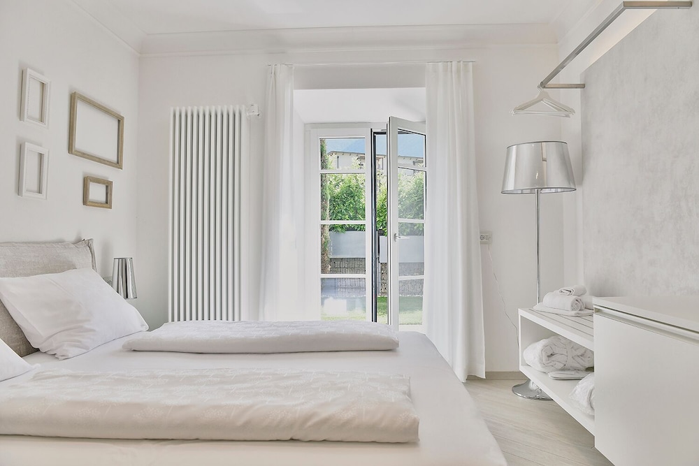 Deluxe Apartment, 3 Bedrooms, Patio, Garden View