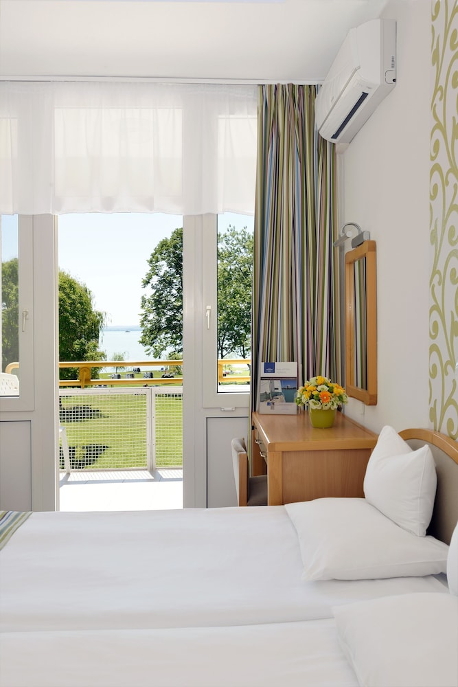 Executive Lido Room - Photo 1