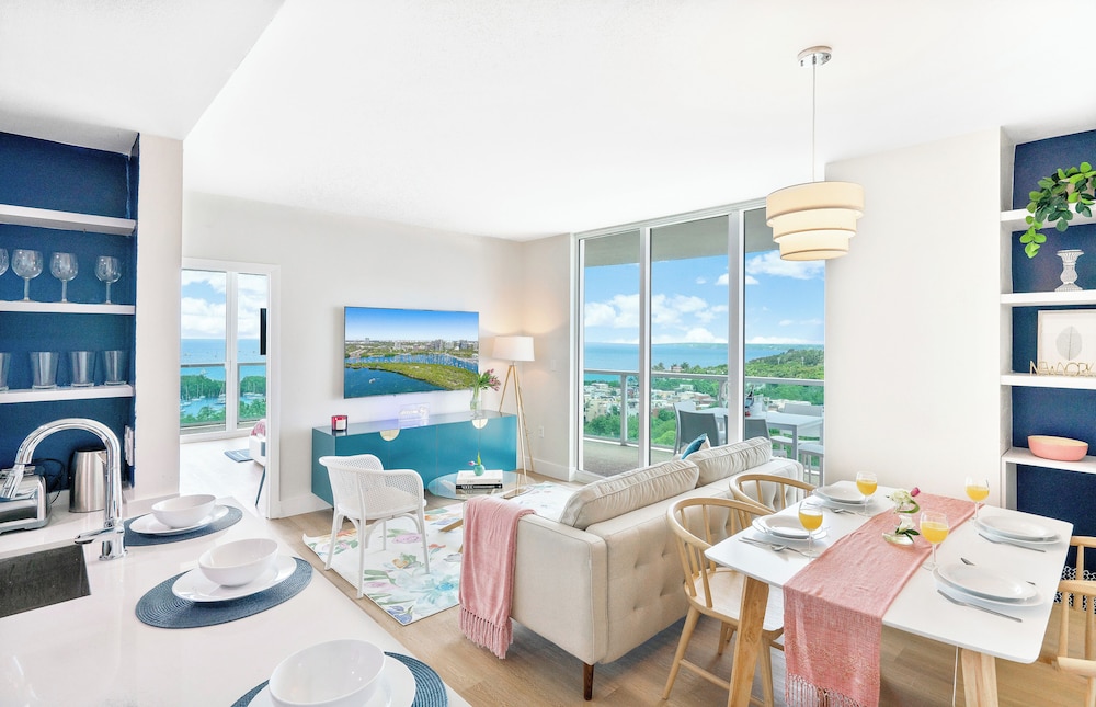 Presidential Apartment, 2 Bedrooms, Balcony, Ocean View1218