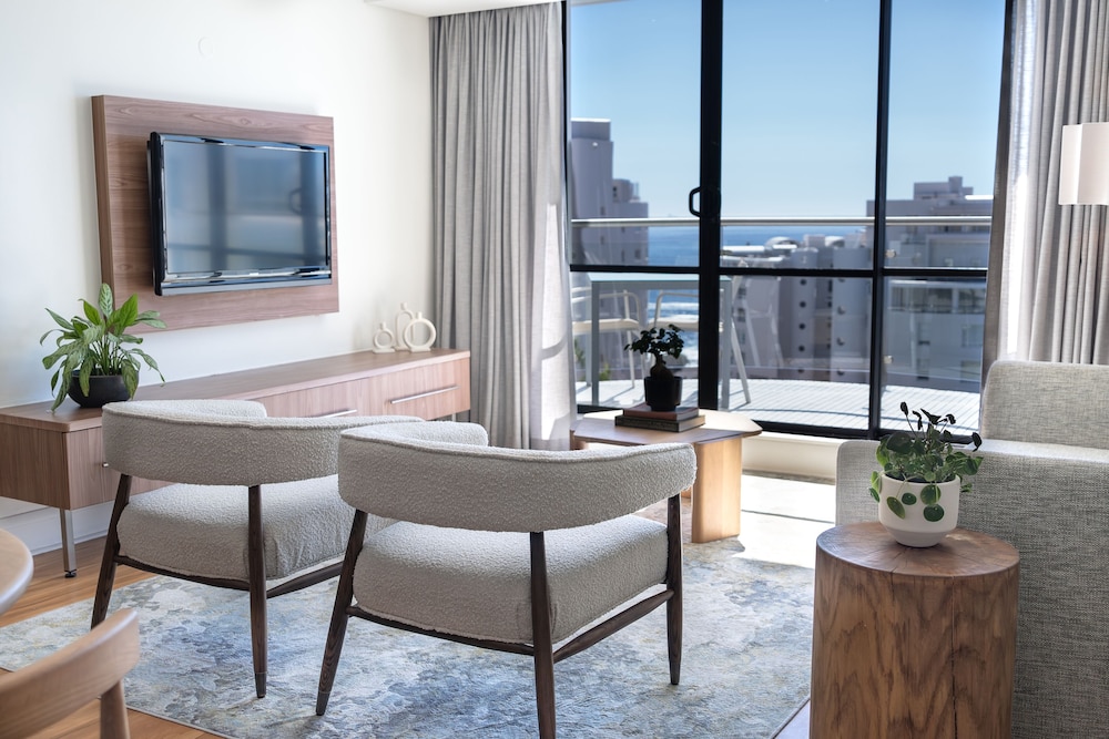 Signature Family Ocean Suite - Photo 4