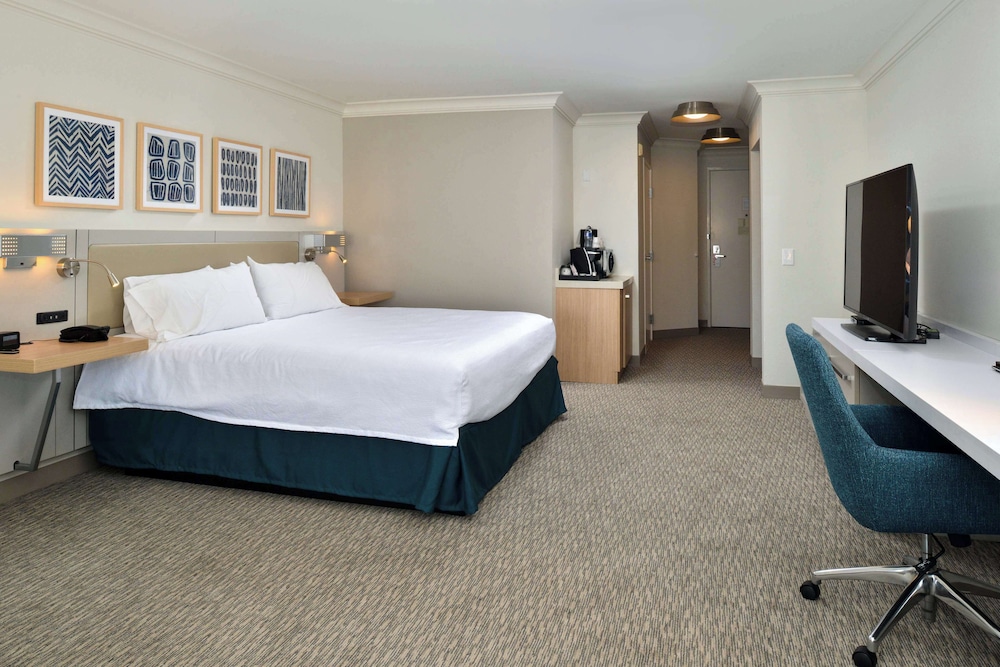 One King Bed, Whirlpool Suite - Photo 2