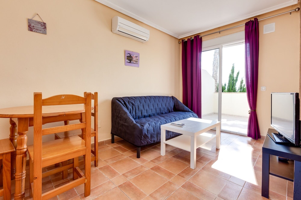 Standard Apartment, 1 Bedroom, Pool View (201)