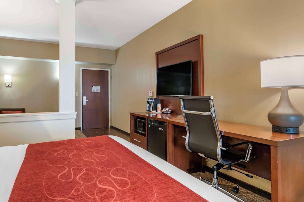 Suite, 2 Queen Beds, Accessible, Non Smoking photo 2